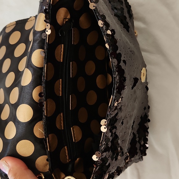 Disney Hong Kong 15th Anniversary Sequin Purse - Picture 5 of 6